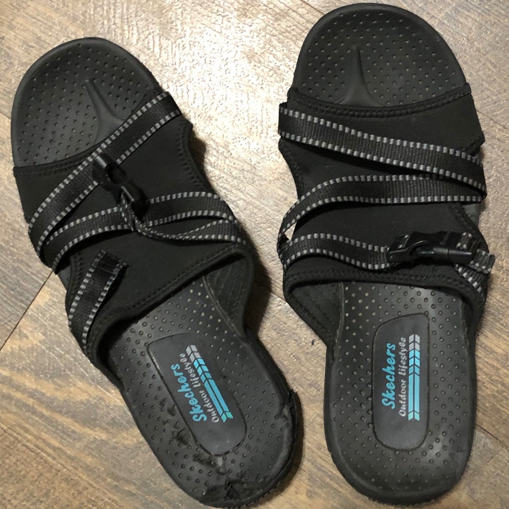 women's sandals by sketchers